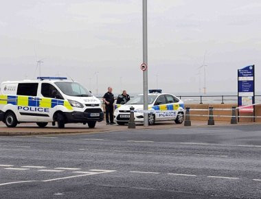 Βρετανία: Bίαζαν μητέρα για επτά ώρες μπροστά στο 7χρονο παιδί της!